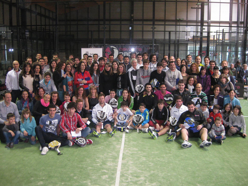Zaratiegui - Santos y Mar&iacute;a e Idoia Garai Triunfan en el Segundo Torneo del Circuito Navarro Absoluto de P&aacute;del